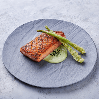 grilled-salmon-with-asparagus-and-wasabi-creamy-sauce